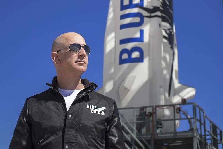 Tỷ phú Jeff Bezos đã sẵn sàng và "rất hào hứng" cho chuyến bay lịch sử vào không gian. Ảnh: Blue Origin.