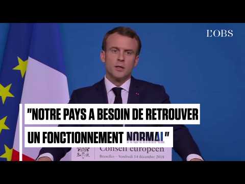 Macron appelle les "gilets jaunes" à "s'inscrire dans le processus démocratique"