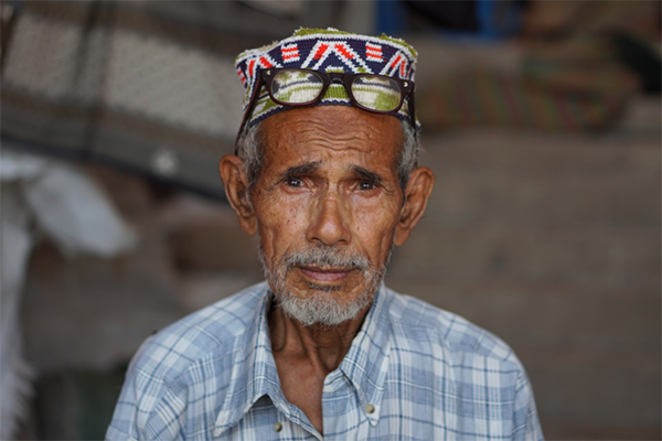 Ahmed, Yéménite de 75 ans ayant fui sont foyer.   © HCR/Mahmoud Fadel