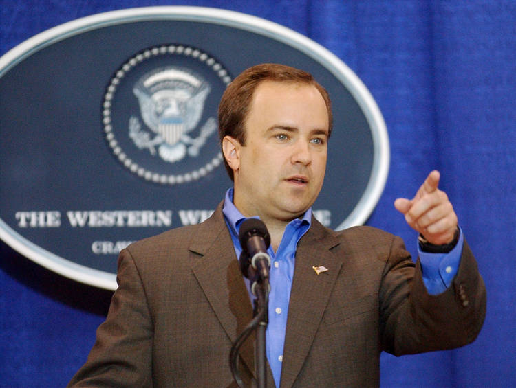 White House spokesman Scott McLellan briefs reporters in August 2003. (Gerald Herbert/AP)