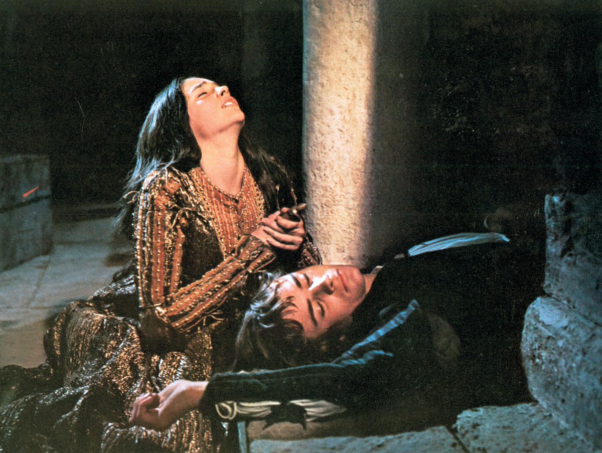 Cosalogía | Cosas viejas bonitas �� on Twitter: "Romeo y Julieta (1968) de  Franco Zeffirelli, premiada merecidamente con dos Óscar por la fotografía y  el vestuario (de Danilo Donati, ojo al vestido