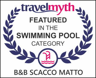 swimming pool hotels in Popiglio