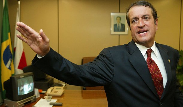 PL, novo partido de Bolsonaro, é um dos mais associados à corrupção no Brasil