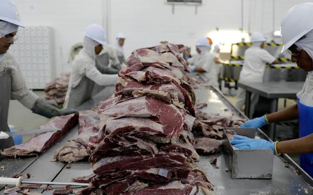 Ministério da Agricultura confirma casos de vaca louca e suspensão de exportação de carne bovina para a China