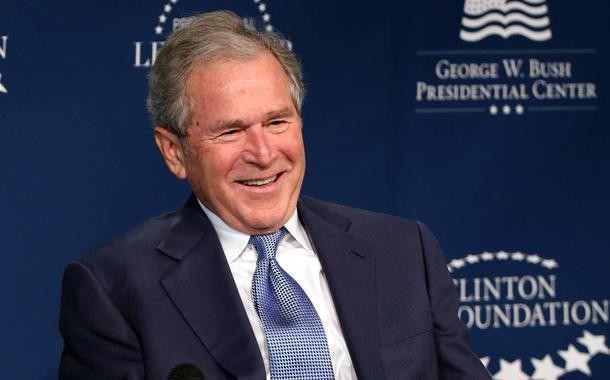 Ato falho: Bush diz que invasão do Iraque foi brutal e injustificada – e depois corrige para Ucrânia