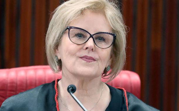 Rosa Weber dá dez dias para Bolsonaro explicar perdão a Daniel Silveira