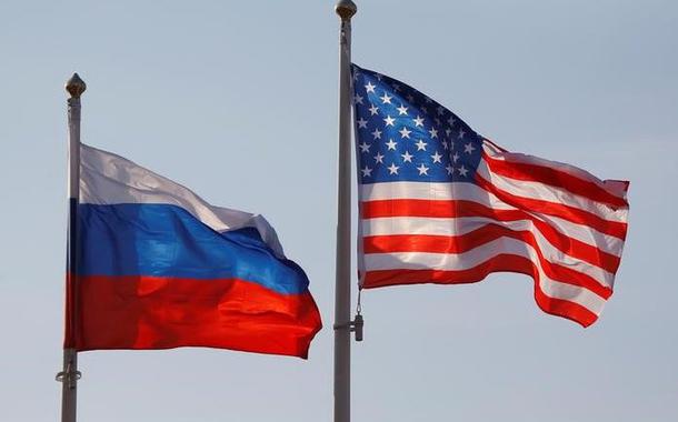 Em reunião da ONU, EUA trocam farpas com Rússia, que denuncia: 'levaram nazistas ao poder na Ucrânia'