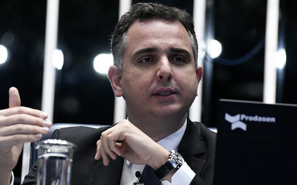 Com receio de desmoralização, Bolsonaro pressiona Pacheco para adiar arquivamento de pedidos de impeachment contra STF
