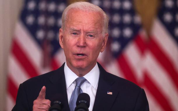 Biden diz que não pode prever o resultado da saída dos americanos de Cabul