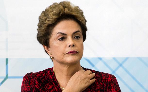 Dilma amplia resposta a Ciro e diz que lamenta ter dado a ele, em algum momento do passado, sua amizade