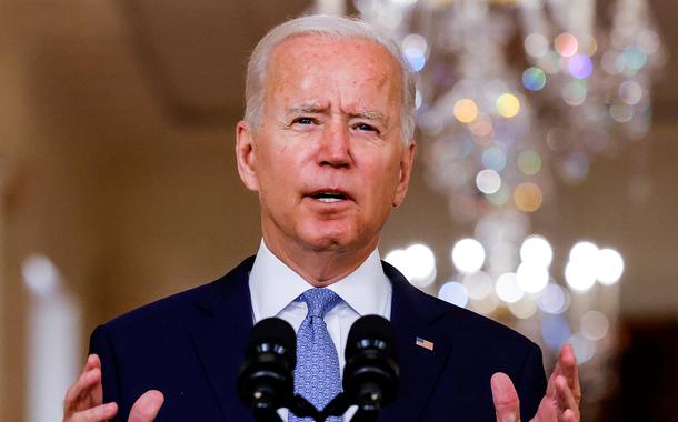 Aprovação de Biden cai ao nível mais baixo após piora da pandemia e caos no Afeganistão