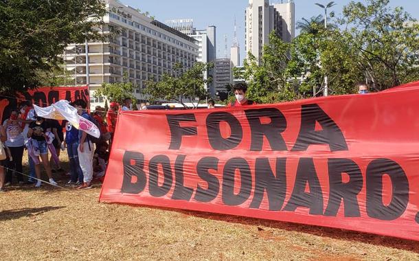 Reprovação a Bolsonaro bate recorde e chega a 53%, diz Datafolha