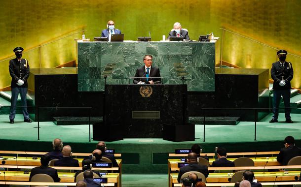 Reuters: Bolsonaro mentiu e confundiu a ONU com o cercadinho do Alvorada