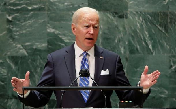 Em conversa com presidente da Ucrânia, Biden ameaça atacar a Rússia