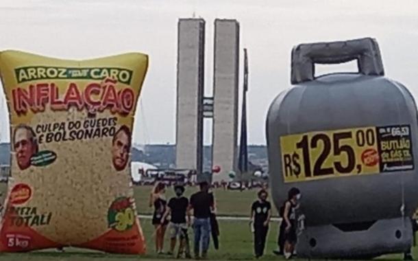 Manifestações mostram Bolsonaro cada dia mais isolado e colocam a fome e a inflação no cenário político