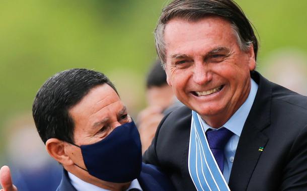 TSE rejeita ações contra chapa Bolsonaro-Mourão, mas manda recados sobre 2022