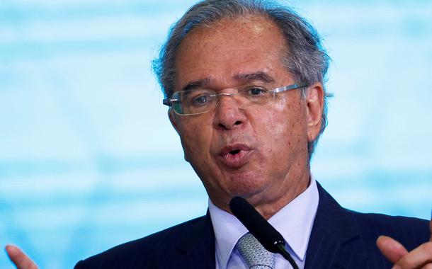 Responsável pelo fracasso econômico, Guedes agora diz que nunca prometeu crescimento contínuo do país
