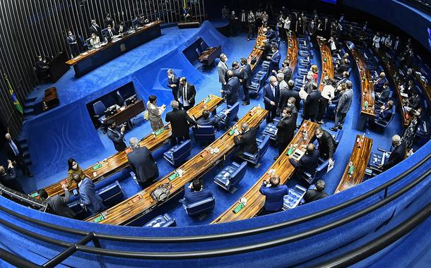 Senado aprova em 1° turno PEC que autoriza Bolsonaro a gastar R$ 41,2 bilhões em programas sociais