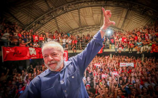 Lula ultrapassa Bolsonaro em presença nas redes sociais