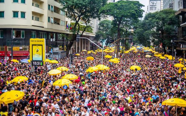Carnaval 2022: primeiros primeiros para cancelar desfiles e iniciar blocos de rua