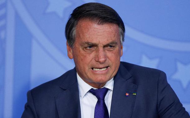 Em baixa nas pesquisas, Bolsonaro volta a mentir que teria vencido no 1º turno em 2018, se a 'eleição fosse limpa'