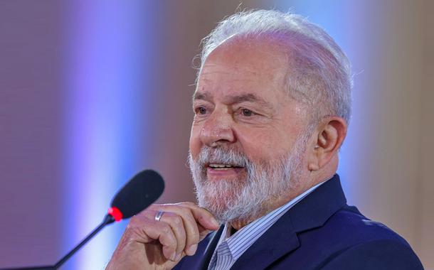 Gaspari compara movimentos de Lula aos de Tancredo e vê isolamento dos adversários