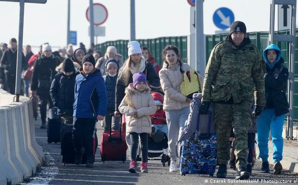 Europa terá maior crise de refugiados do século após saída de mais de 660 mil ucranianos do país