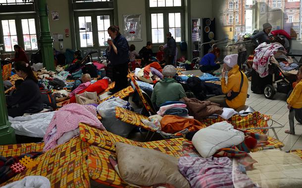 Crise humanitária: mais de 1 milhão de pessoas já deixaram a Ucrânia desde o começo da guerra, informa ONU