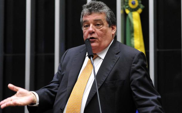 Presença de Republicanos em filiação de Alckmin ao PSB mostra afastamento de Bolsonaro