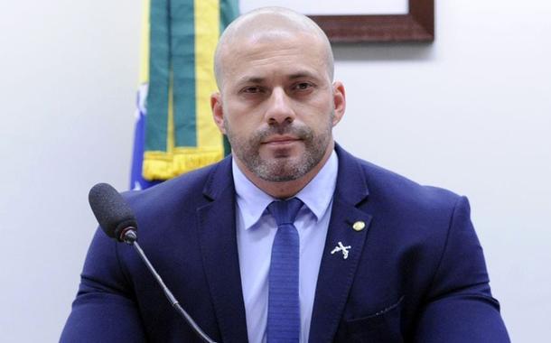 Justiça Federal dá 72 horas para União explicar indulto de Bolsonaro a Daniel Silveira