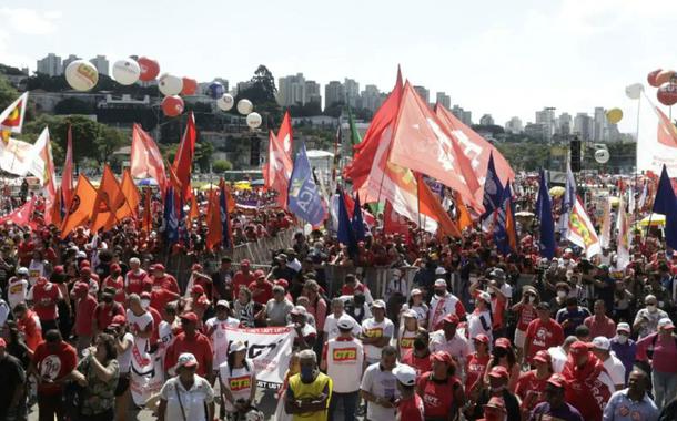 1°de maio: trabalhadores saem às ruas contra a fome, o desemprego e pelo Fora Bolsonaro (imagens, vídeos)