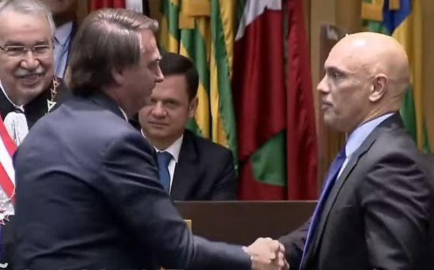 Bolsonaro e Moraes se cumprimentam em cerimônia de posse no TST (vídeo)