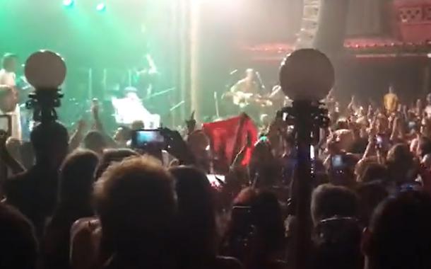 Multidão entoa Fora Bolsonaro em show de Milton Nascimento em Barcelona (vídeo)