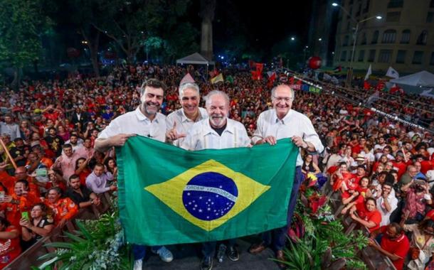 Lula reúne 50 mil em ato no Rio de Janeiro: 'Vou quebrar esses sigilos de 100 anos'