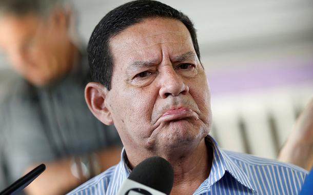 Mourão minimiza golpismo de Bolsonaro a 