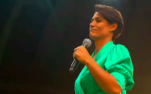 Michelle Bolsonaro representa as trevas, diz colunista da Folha