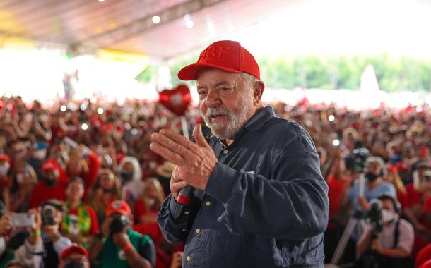 Foco de Lula na campanha será economia e uma das prioridades é retomar o diálogo com evangélicos