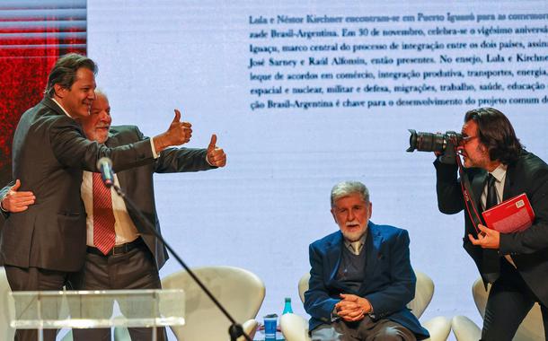 Ex-ministros defendem importância da política externa de Lula e Celso Amorim