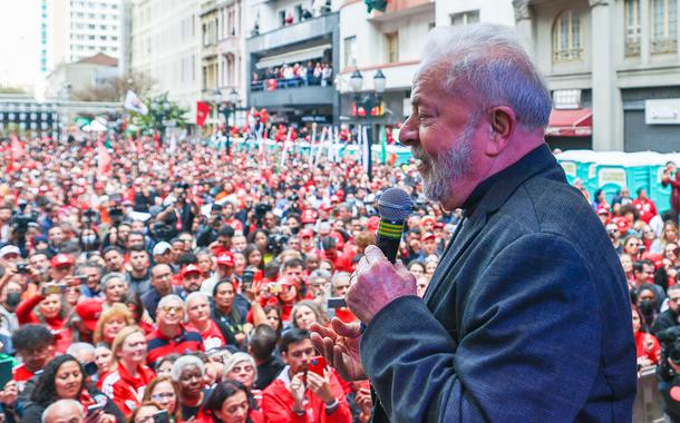 Datafolha: Lula passa de 45% para 47% e aumenta a chance de vencer em primeiro turno. Bolsonaro segue com 33%
