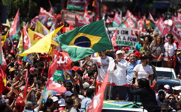 Pesquisas internas animam campanha de Lula e confirmam vantagem de seis pontos