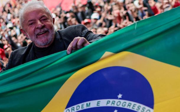 Líderes e personalidades internacionais parabenizam Lula pela vitória