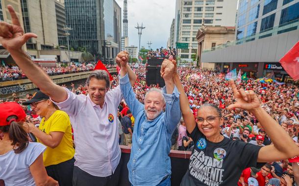 Simone Tebet, Flávio Dino, Wellington Dias, Fernando Haddad e Alexandre Padilha estão cotados para o ministério de Lula