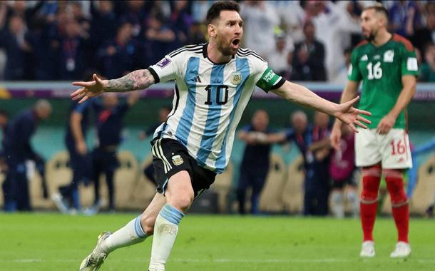 Com gols de Messi e Enzo, Argentina vence o México por 2 a 0
