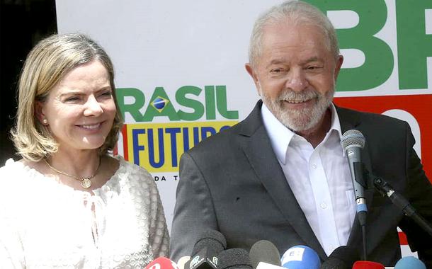 Lula atuou com firmeza diante de 'insubordinação inadmissível' de ex-comandante do Exército, diz Gleisi