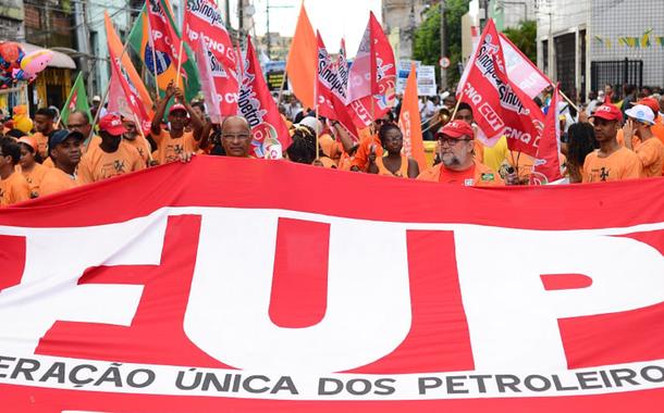 Petroleiros paralisam atividades na sexta-feira e avaliam estado de greve contra privatizações