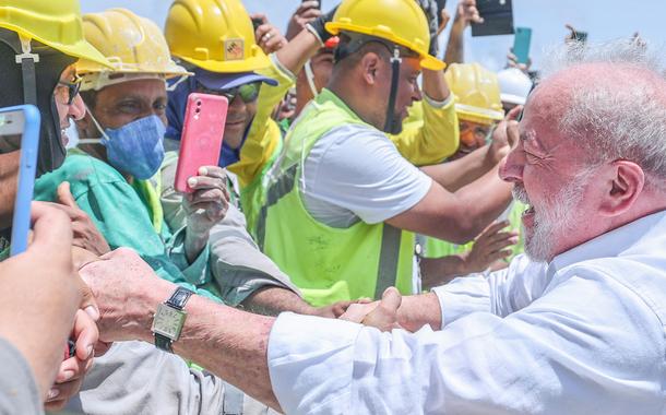Com salário mínimo, políticas públicas e cultura, governo Lula avançou na reconstrução social