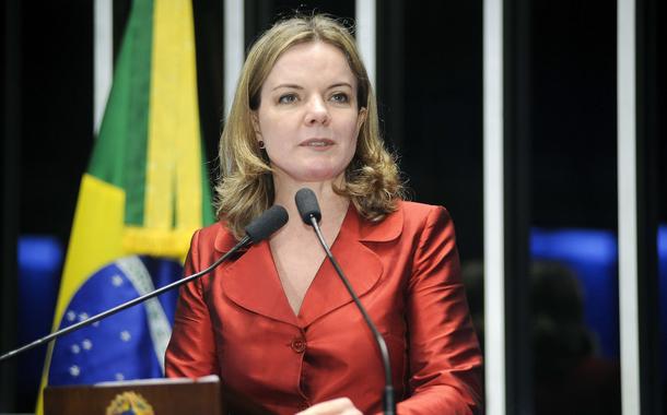 Gleisi diz que agentes do GSI filmados no 8 de janeiro eram do governo Bolsonaro