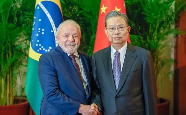 Em encontro com presidente da Assembleia Nacional da China, Lula fala em equilibrar geopolítica mundial