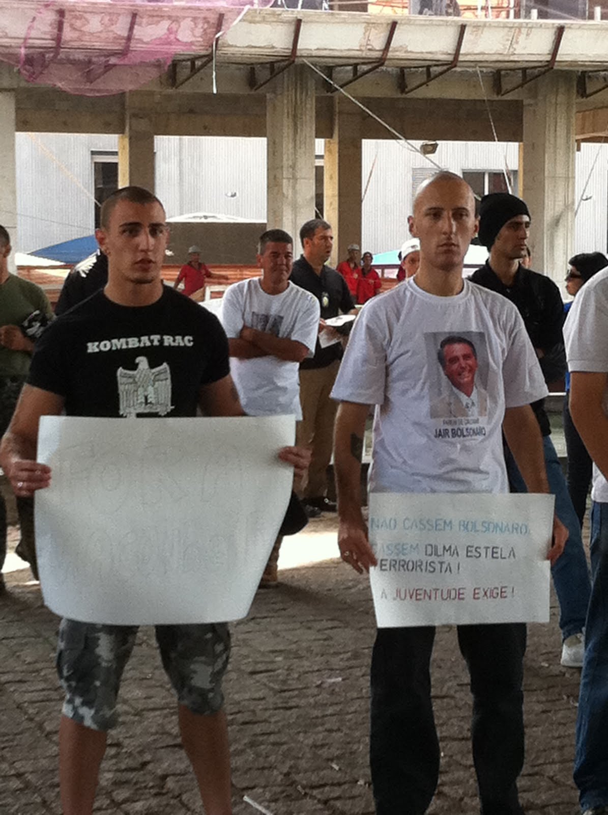 O protesto dos neonazistas na Paulista em defesa de Bolsonaro | Quebrando  Tabus