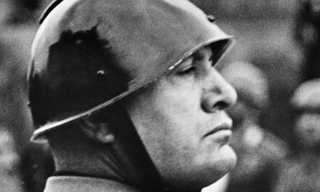 O ditador Benito Mussolini em novembro de 1937